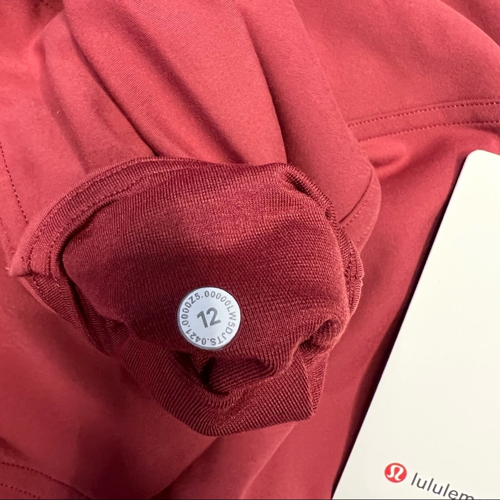 Lululemon InStill High-Rise Tight 25"
Mulled Wine size 12 - Picture 10 of 10